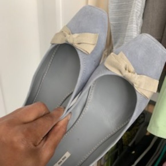 Meet your Posher, Alisha! The Art of Luxe. - Picture 4 of 7